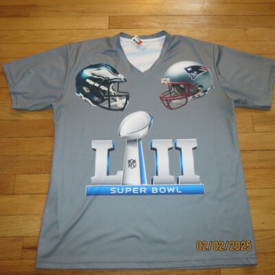 Super Bowl 52 Mens XL Gray T-Shirt Eagles vs. Patriots Fly Eagles Fly New V-Neck