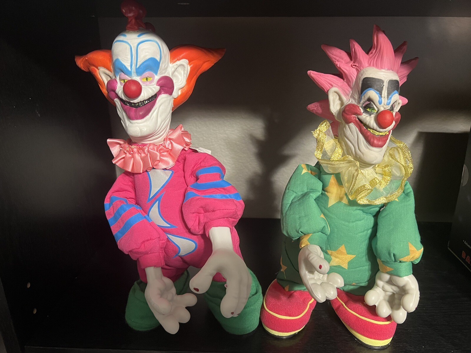 Killer Klowns from Outer Space Slim & Spikey Side Stepper Spirit