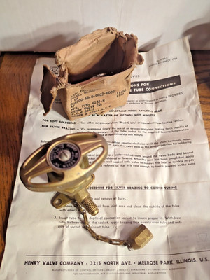 HENRY 6231-N VALVE GLOBE Charge&Purge Valve 1/4'' TYPE III NEW WITH INSTRUCTIONS