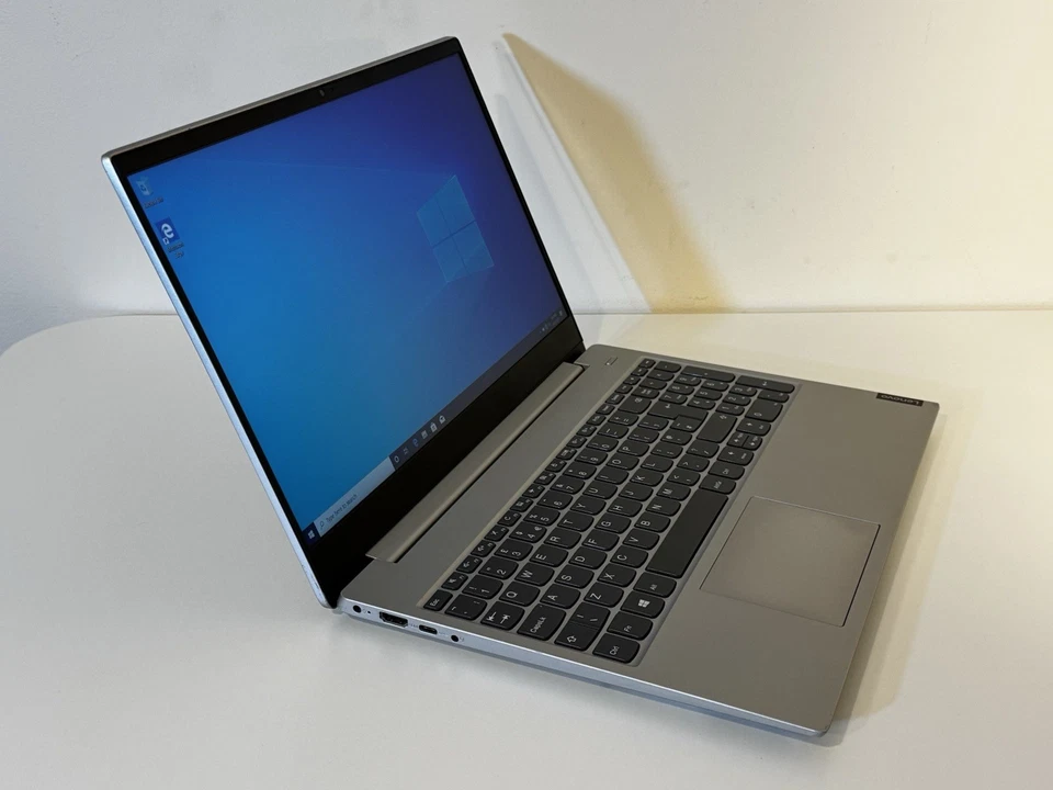 Laptop Lenovo IdeaPad S340-15IIL 15.6" i5-1035G1 8GB DDR4 250GB SDD Con Cargador - Imagen 4 de 4