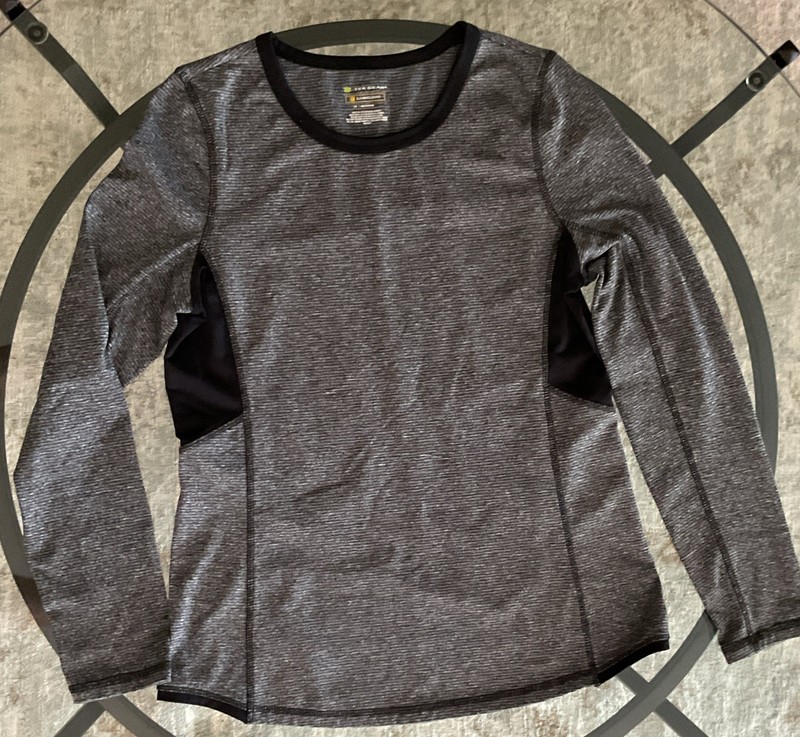 Tek Gear Ladies Size M Grey Long Sleeve Dry Tek T Shirt