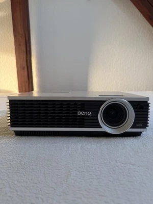 Benq MP770 Beamer Inkl Zubehör - Bild 1 von 4