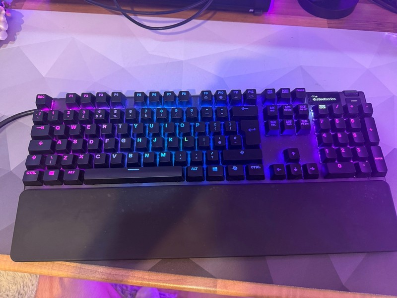 Steelseries Apex Pro Keyboard Mechanical Red Switches RGB