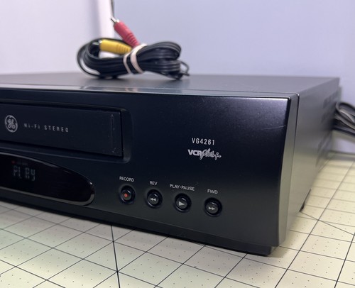 GE Video Cassette Player VG4261, Hi-Fi Stereo Four Head, VCR. TESTED & WORKING - Picture 2 of 7