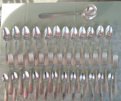 Ménagère complète 36 pièces - Métal argenté SFAM - Modèle Vieux Paris - Arts de la table