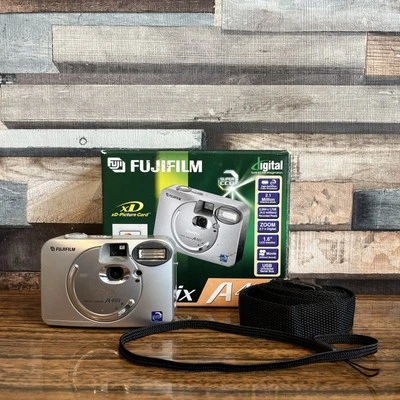 Fujifilm FinePix a Series A403 2.1MP Digital Camera - Read Description