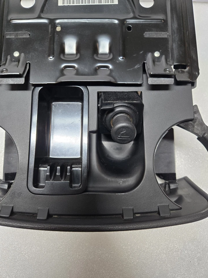 КАК НОВЫЙ подстаканник в сборе 2011 Ford Crown Victoria Grand Marquis 8W73-810-AAW - Изображение 3 из 4