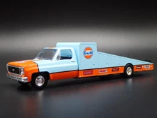 1973 CHEVY CHEVROLET C30 WEDGE RAMP TRUCK GULF OIL 1:64 SCALE DIECAST MODEL CAR