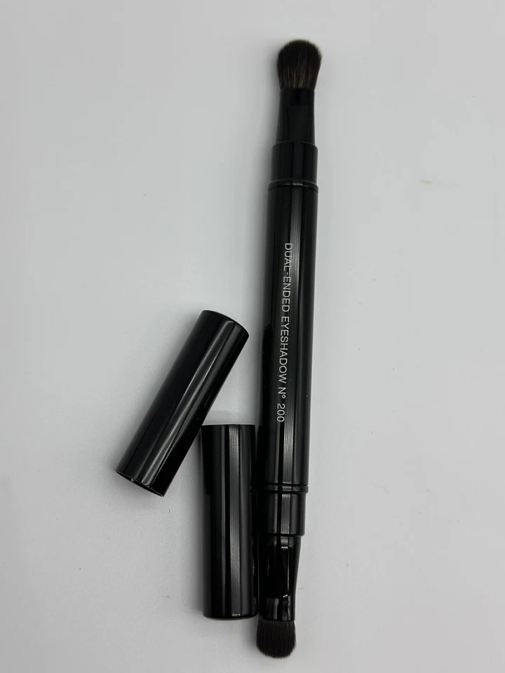 NUEVO CHANEL Cepillo de Sombra de Ojos Retráctil Doble Extremo No. 200 Foto 4 de 4