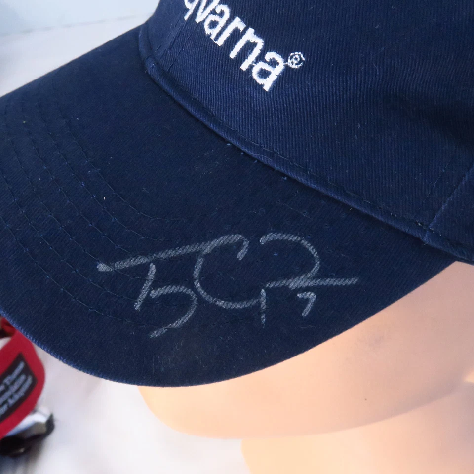 Husqvarna Azul Correa Gorra Autografiada Bandera de EE. UU. Cortadoras de Césped Cadenas Sierras Foto 4 de 4