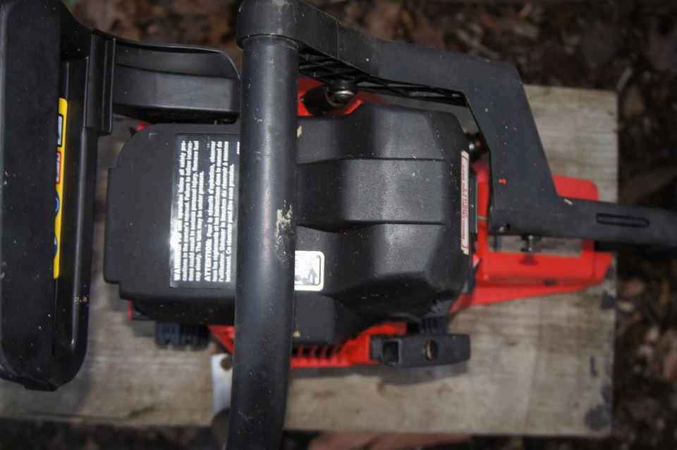 Homelite 300 Classic, very nice shape, runs on prime, clean, fast shipping - Image 3 of 4