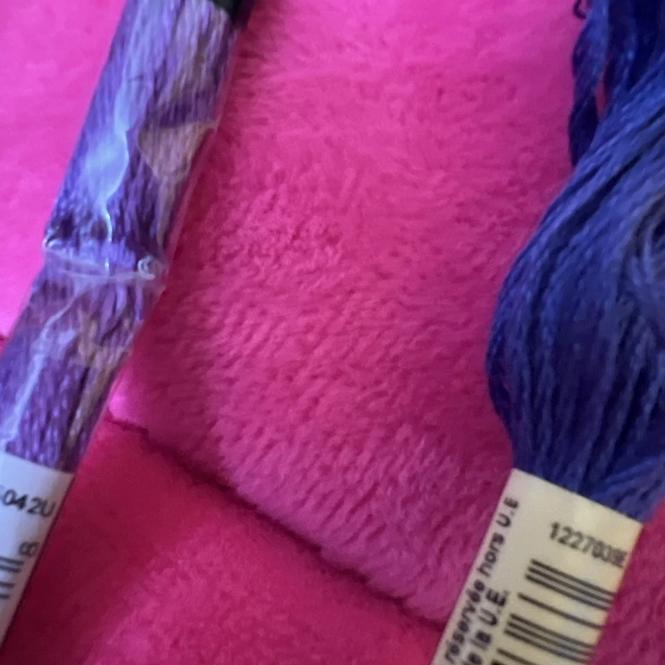 DMC Twisted Thread Col. S552; 792; 939 and 3716 Canvas And Tapestry - Image 3 of 4