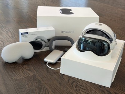 Apple Vision Pro 512GB, Dual Knit Band, Original Box + extra strap - EXCELLENT