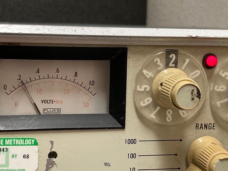 Fluke 343A DC Voltage Calibrator | eBay