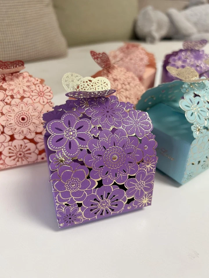 Cajas florales cortadas con láser 30 piezas - 2,6" X 2,6" X 1,6" para boda, baby shower, nacimiento Foto 2 de 4