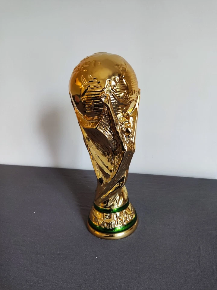 Réplique coupe du monde 36 cm 1.2 Kg, world cup replica 36 cm 1,5 Kg , trophée - Photo 1/4