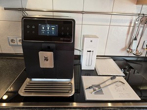WMF PERFECTION 880L KAFFEEVOLLAUTOMAT MIT MILCHSYSTEM - 18 GETRÄNKESPEZIALITÄTEN