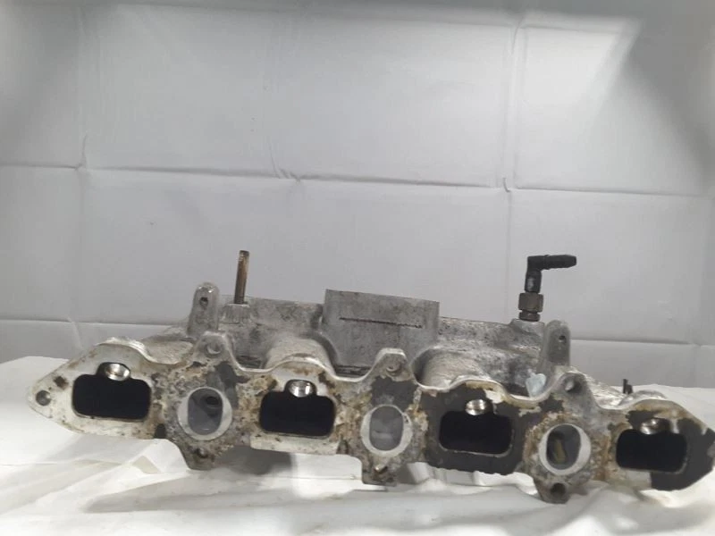 Colector de admisión 99 1999 Saab 9-3 2,0 L baja presión Foto 2 de 4