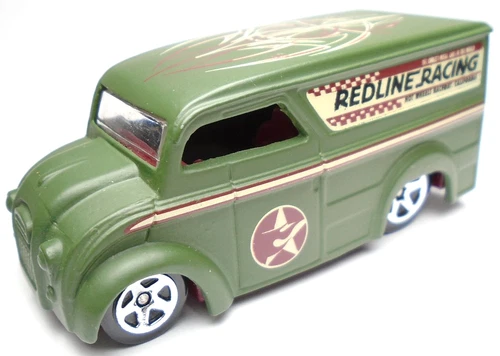 2009 HOT WHEELS DAIRY DELIVERY REDLINE RACING GREEN 1:64 DIECAST 3" TRUCK W/ RED