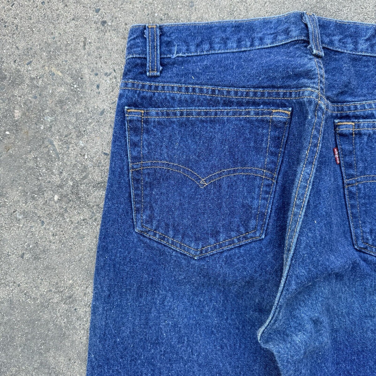 Vintage 501XX Levis Dark Wash Made In USA Denim Jeans Fits Vintage 501XX Levis Dark Wash Made In USA Denim Jeans Fits