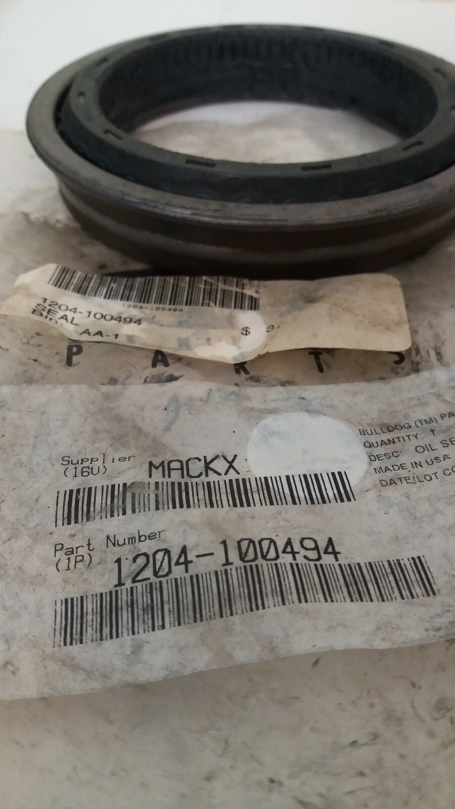 GENUINE NEW MACK 1204-100494 MACKX BULLDOG OIL SEAL | eBay