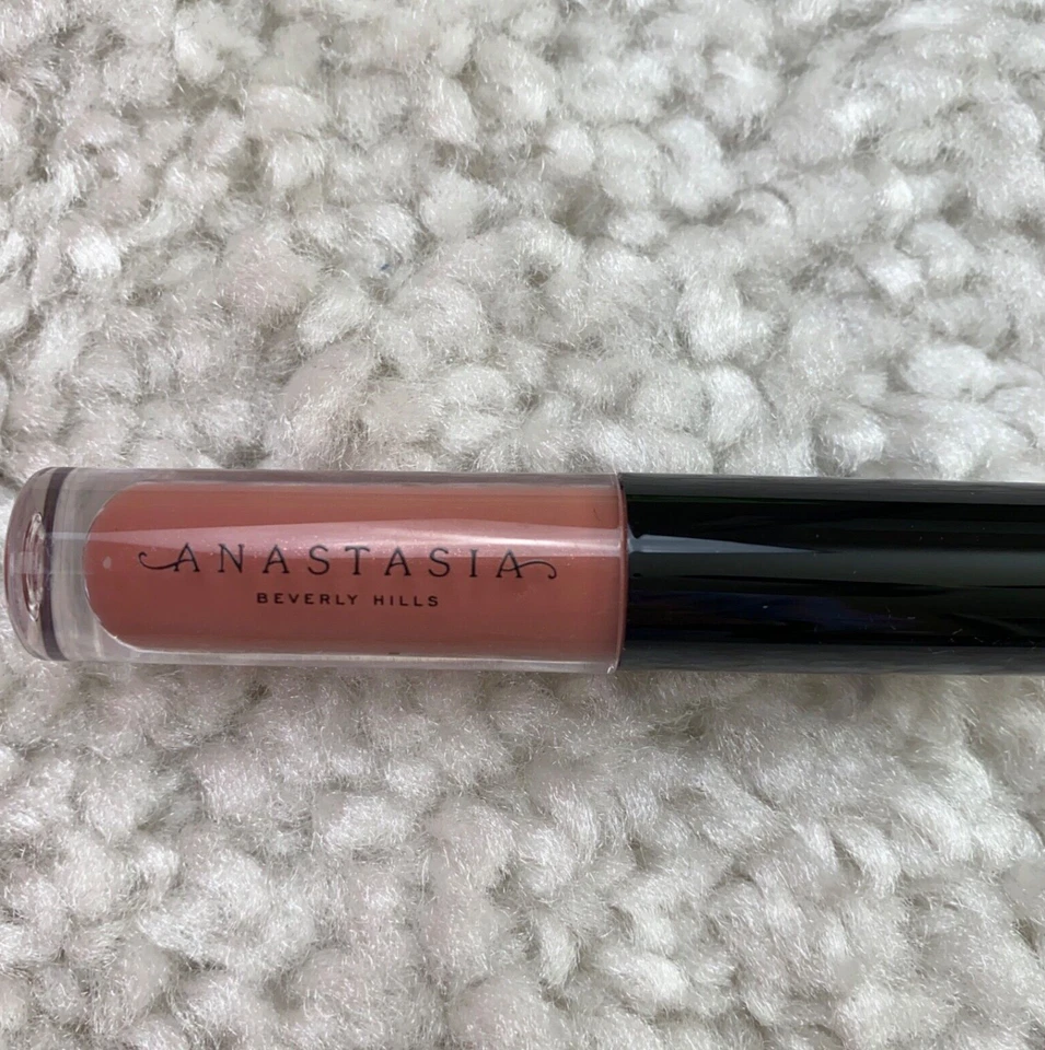 Lote Mixto Labios Bobbi Marrón Anastasia Clinique Rubí Vintage Ciruela Pop Tamaño de Viaje Foto 2 de 4