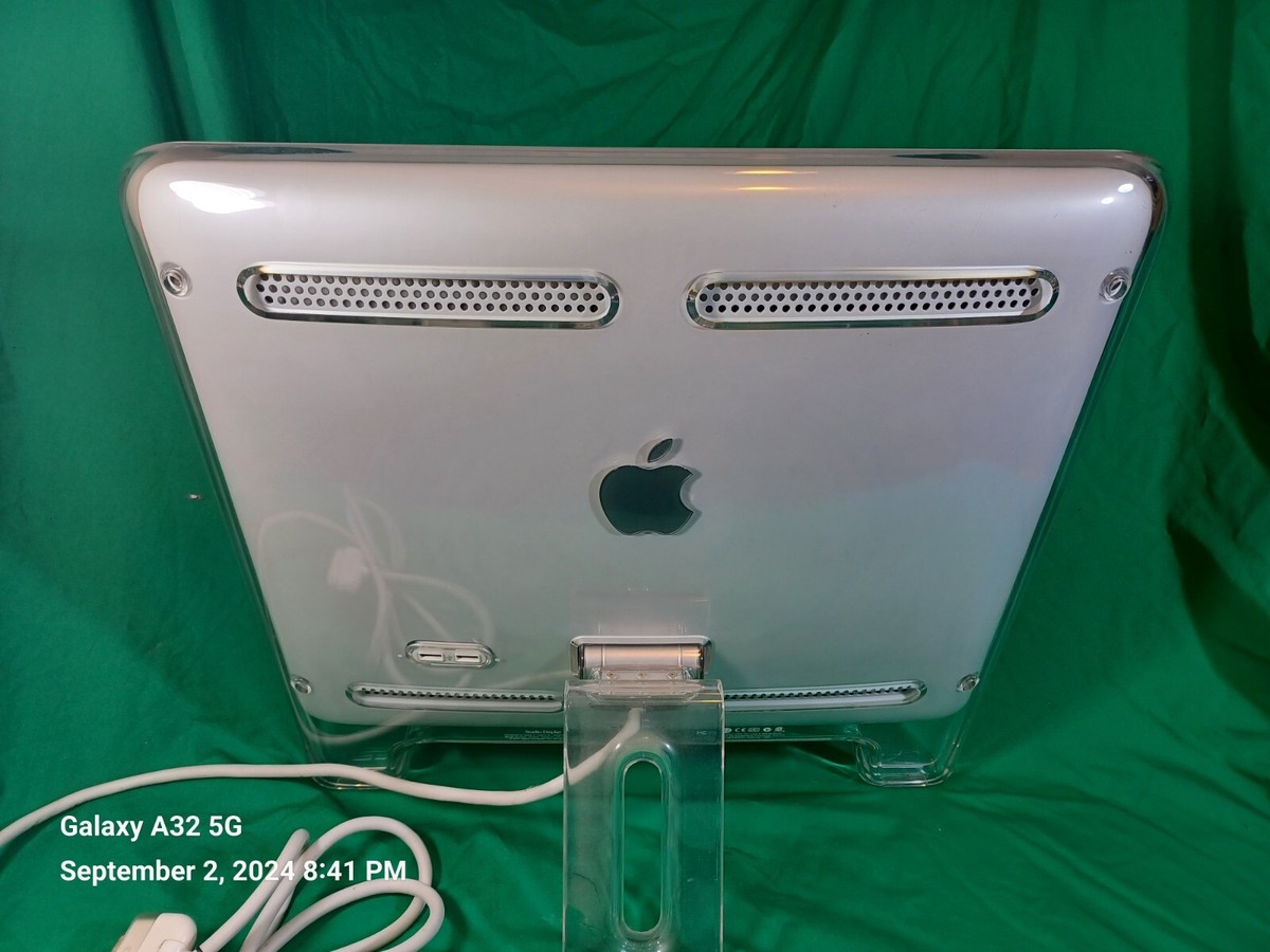 Vintage 2001 Apple M7649 17