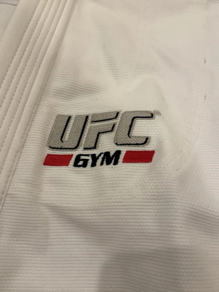 A6 UFC Gimnasio Jiu Jitsu Gi Kimono Bata Blanca Artes Marciales Foto 3 de 4