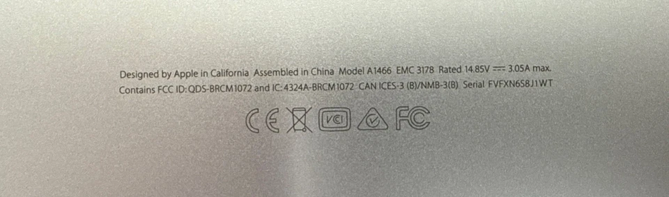 Apple MackBook Air A1466 13.3 inch Laptop 2017 2.2GHz 8GB RAM 250GB SSD - Image 4 of 4