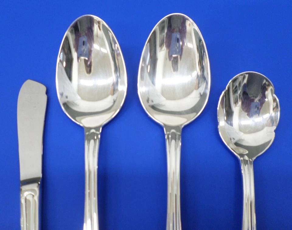 Посеребренные столовые приборы Gorham MELON BUD ТВЕРДЫЕ СЕРВИРОВОЧНЫЕ ЛОЖКИ, САХАР, НОЖ ДЛЯ МАСЛА - Изображение 3 из 4