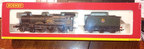 Hornby R2086 Spurweite OO BR Castle 5053 "Earl Cairns" BR liniert grün für Reparaturen | Condition: Used