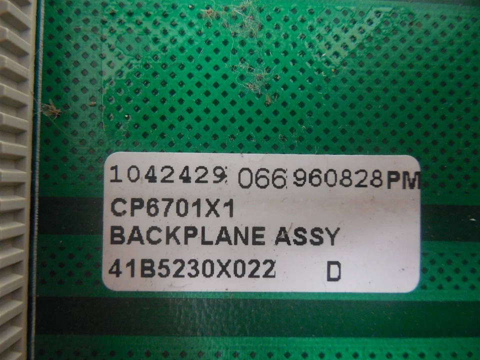 Tablero plano trasero Fisher Rosemount CP6701X1 USADO 41B5230X022 Rev. D Foto 4 de 4