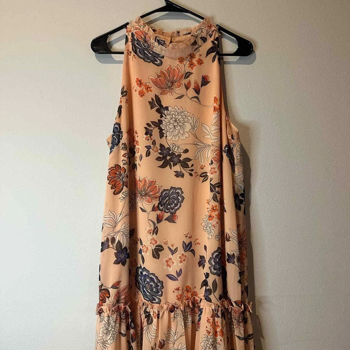 Vince camuto ruffle hotsell neck shift dress