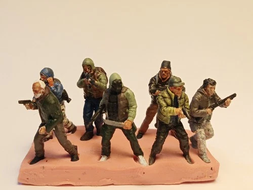 Survivors 1:72 REF:002