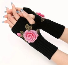 Womens Fingerless Gloves Black Rose Accents Knitted Fashion Hand Warmers NWOT