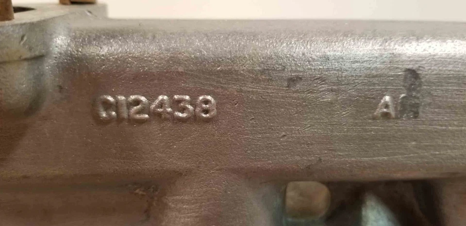 Colector de entrada de admisión original Jaguar XK150 MK1 MK2 C12438 A OEM Foto 3 de 4