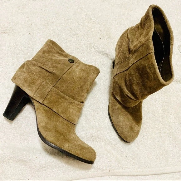 Mushroom top colored booties