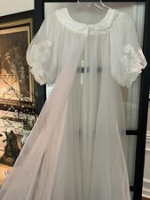 Vintage 2pc SHADOWLINE Small Chiffon Bridal Boudoir Nightgown Peignoir Set PEARL
