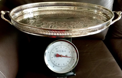 Großes Vintage/Antikes "Cavalier" versilbertes Galerietablett (21"/54cm, 1,4kg) - Bild 9 von 12