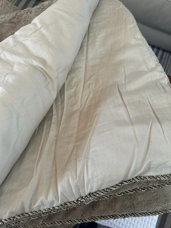 Vintage JC Penny Asian Floral Comforter And Shams /pillowsSet King  Cotton  2005 - Image 2 of 4