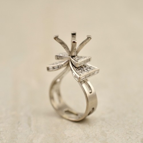 Vintage 1950s 18ct white gold Diamond double-bow engagement ring setting ~ sz 7 - Picture 2 of 9