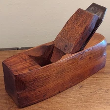 Antique Scioto Works Wooden Plane w/ Auburn Tool Co. Thistle Trademark Cutter