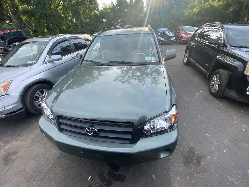 Vidrio de ventilación de puerta trasera izquierda usado se adapta a: Toyota Highlander 2005 grado trasero izquierdo Foto 3 de 4