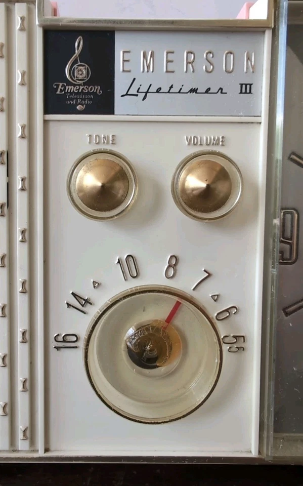 Pink Emerson Lifetimer III 1962 Alarm Clock/ AM Radio Model G1706 Parts/Restore - Image 4 of 4