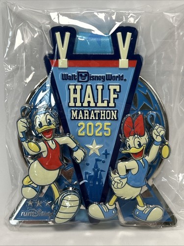 2025 Disney Half Marathon Daisy & Donald Duck Medal RunDisney Walt Disney World - 第 1/10 張圖片