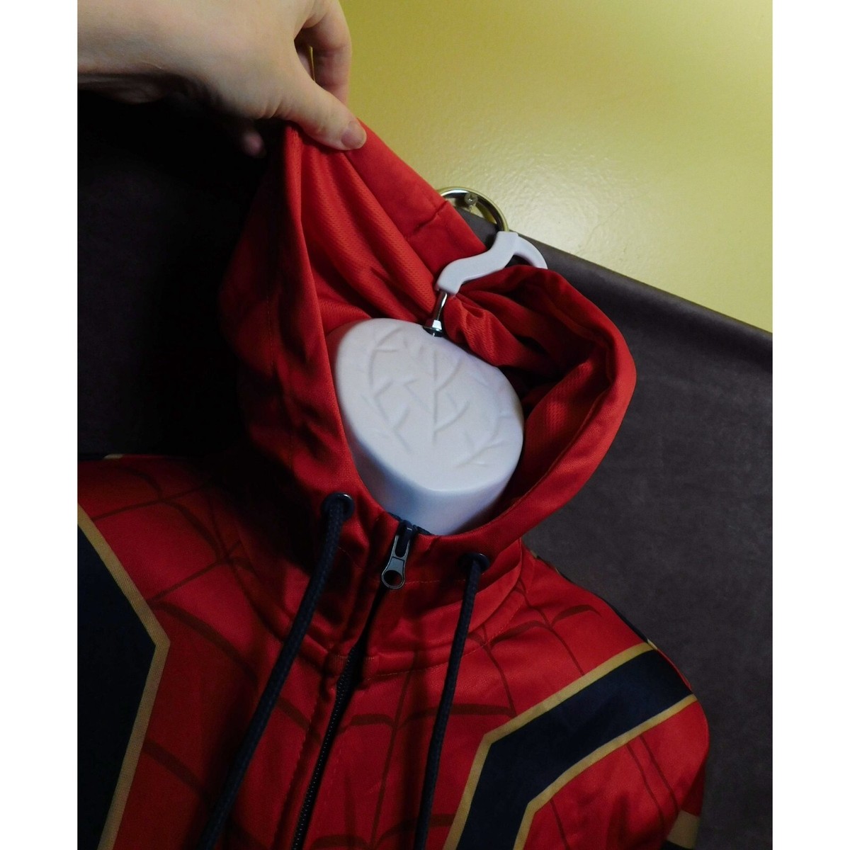 Marvel Avengers Infinity War Iron Spiderman Hoodie View 6