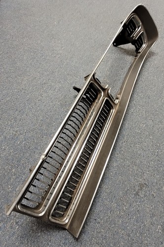 1971 Plymouth Fury Front Left Driver Side Headlight Grille 3443249 - Picture 6 of 8