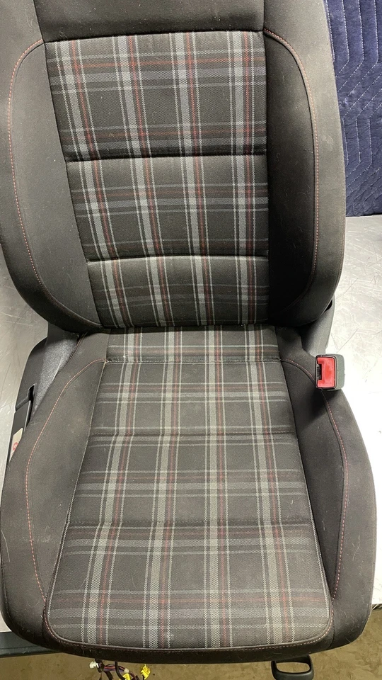 06-09 Volkswagen Rabbit 07-09 Golf GTI 4 Dr Passenger Seat W/Power Backrest Foto 3 de 4