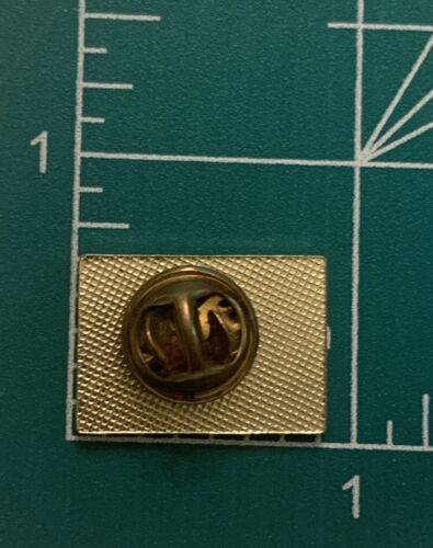 Vintage Canada Flag Acrylic Gold Tone Country Lapel Pin - SP3 - Picture 2 of 3