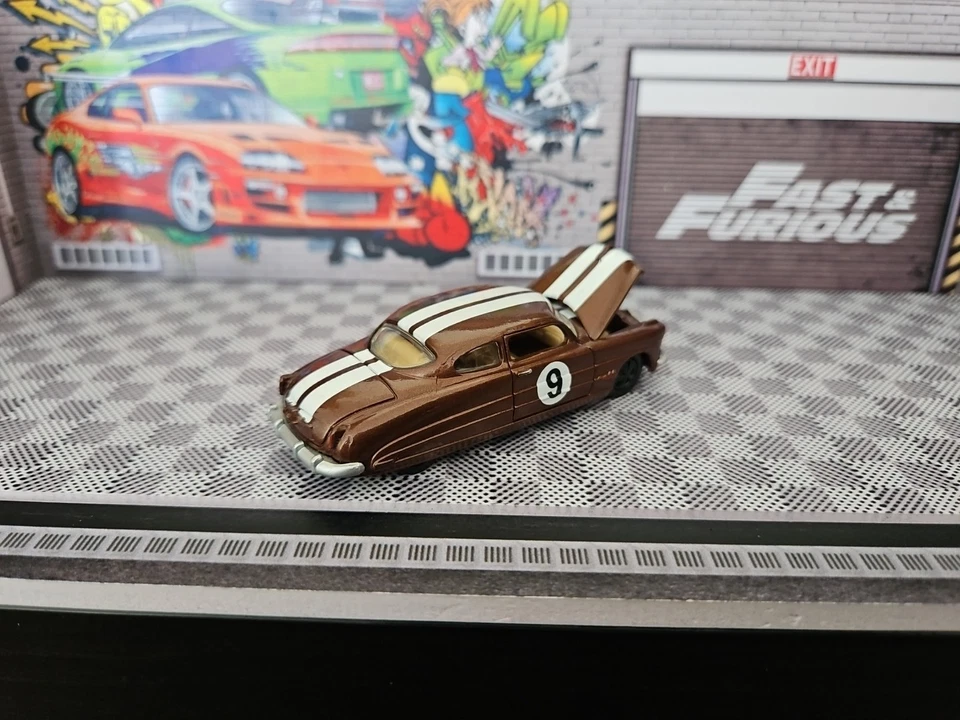 1/64 Johnny Lightning 1951 Hudson Hornet brown w stripes Combine postage VGC - Image 4 of 4